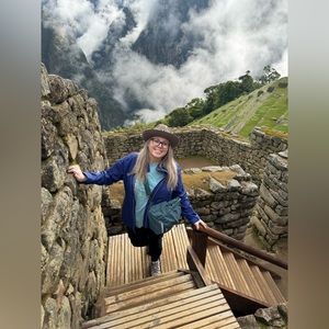 Meet your Posher, Ashley